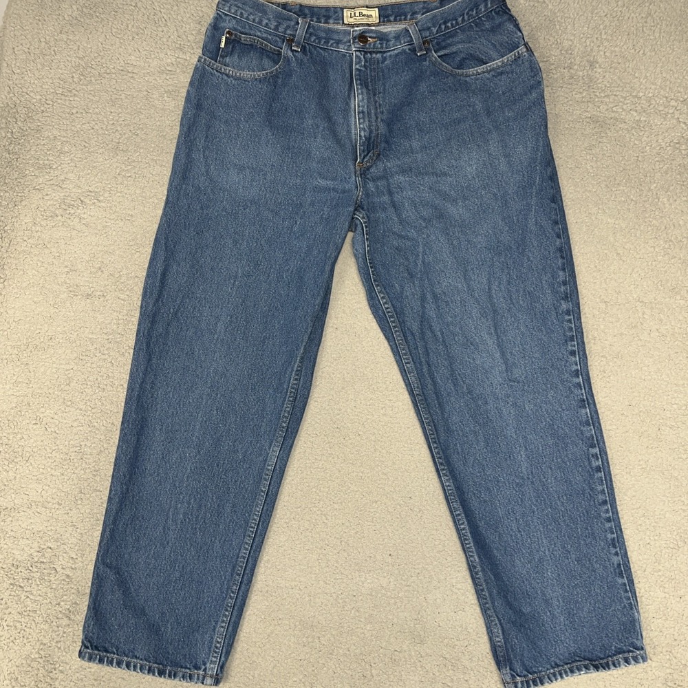 LL Bean Jeans Men's 38x30‎ Blue Denim Relaxed Fit Straight Leg Mexico Made Pants